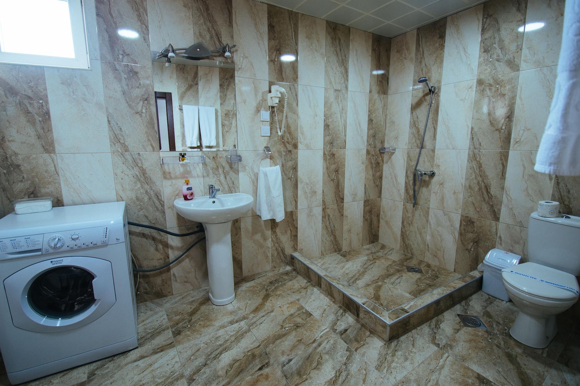 Hotel Kristal Palas Prilep Bagian luar foto